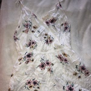 NWT Pacsun floral romper